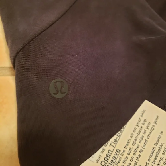 Lululemon Open Tie-Back Short Sleeve Black - Picture 12 of 13